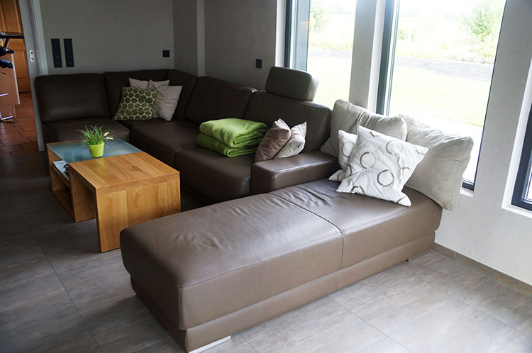 Kunden Rita und Jürgen GB - Sofa Austin in weichem Dickleder Farbe schlamm klein
